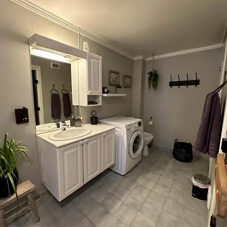 Cozy Ground-floor Unit With View Of Slettefjell דירה *
