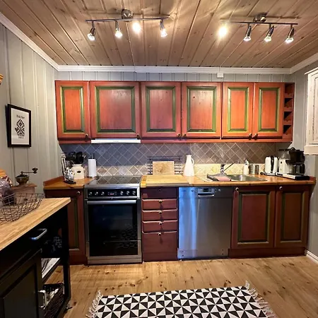 Cozy Ground-floor Unit With View Of Slettefjell *